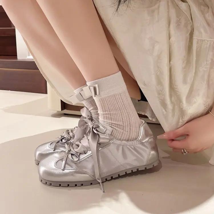 

Мода 2024 года Женская обувь Полутапочки Плоские мокасины на шнуровке Женские повседневные уличные туфли с ленивым носком Светлые однотонные туфли на плоской подошве 35 серебряный