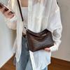 Small bag women's new niche design woven underarm dumpling small bag versatile single shoulder messenger bag