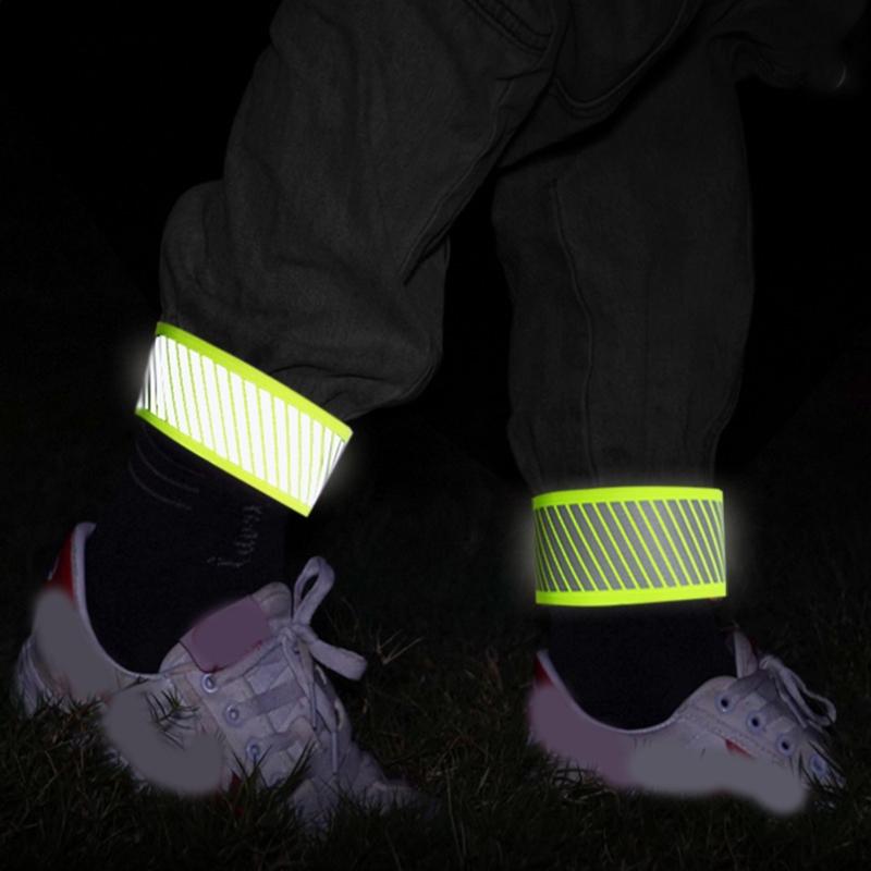 Adjustable Reflective Wristband Safety Wrist Strap with Twills Pattern for Outdoor Cycling Adventure and City Commuting