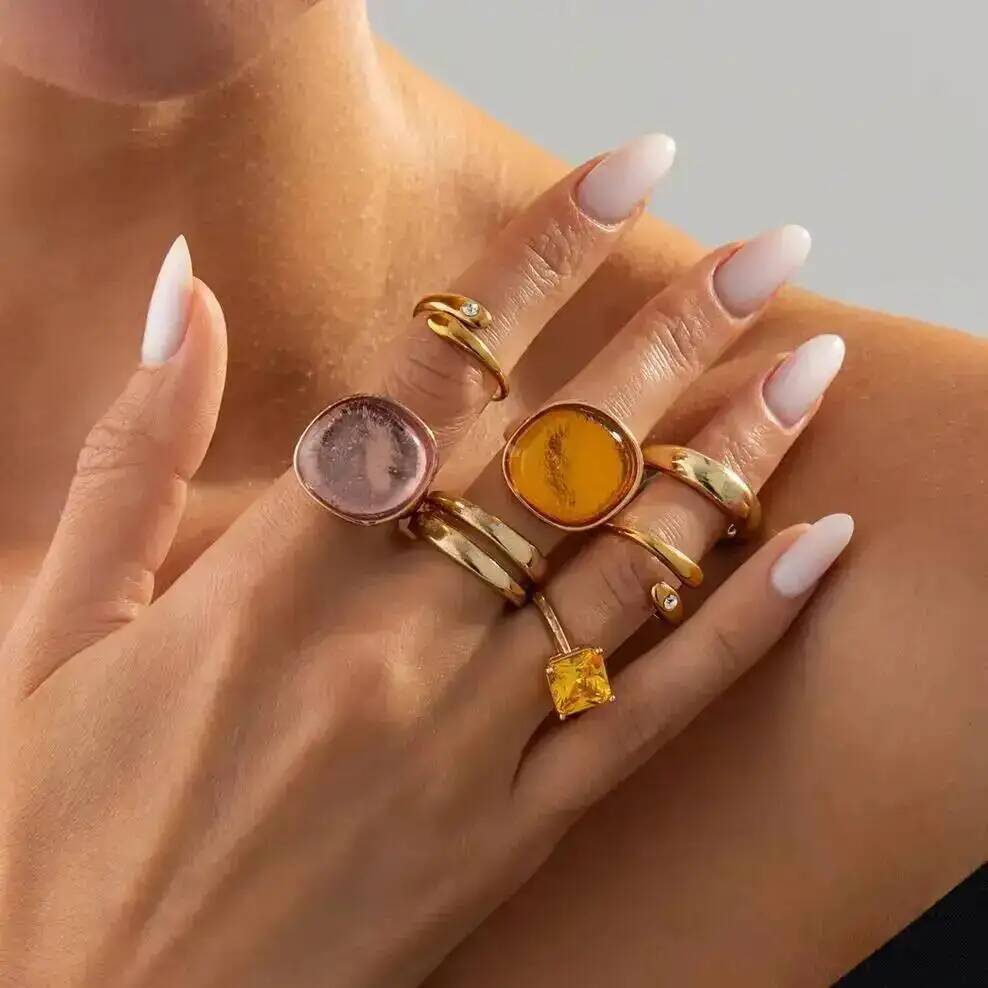 Salircon 7Pcs/Set Y2K Bohemia Inlaid Acrylic Resin Open Rings Women Fashion Gold Color Stackable Ring Party Jewelry 2026 New