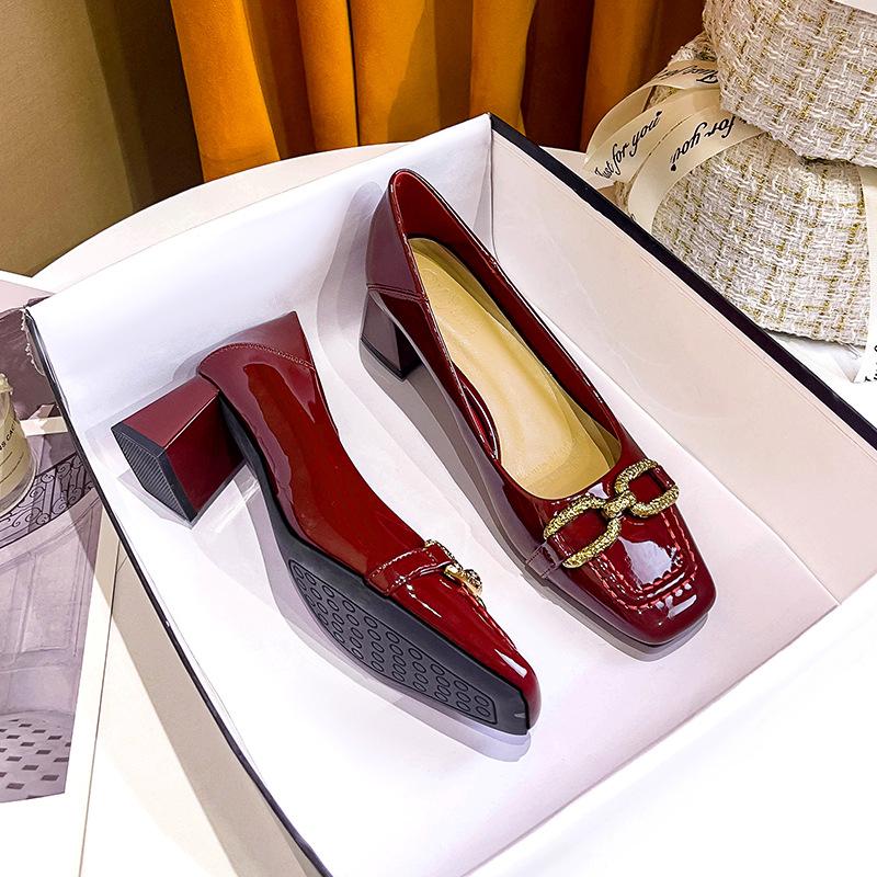 Square head high heels women's thick heels are not tired feet new spring and autumn red wedding shoes medium heel light mouth single shoes
