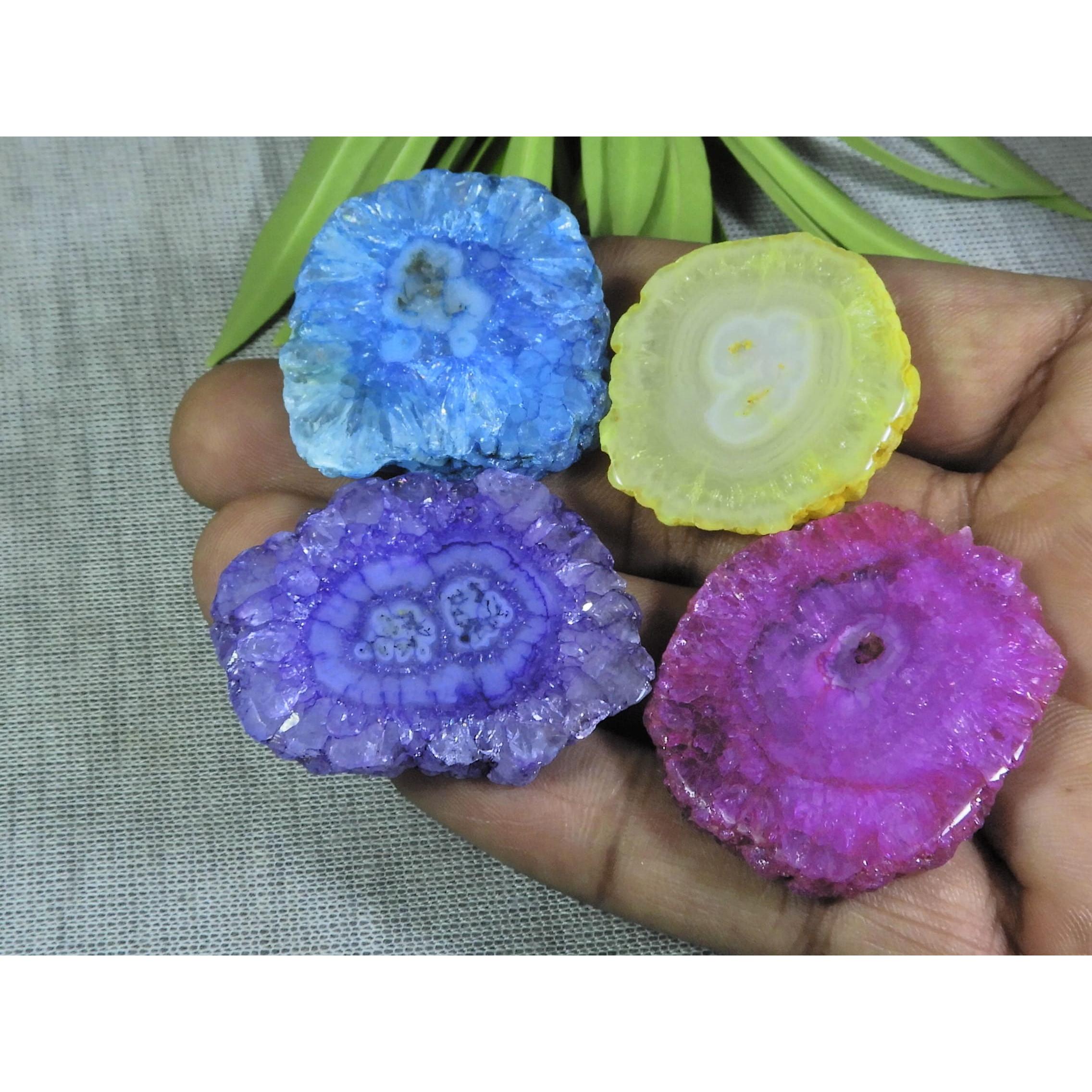 

293Cts. Окрашенный солнечный агат друза 4 шт. Кристалл, россыпь драгоценных камней, лот 30X31-33X40 мм A-220