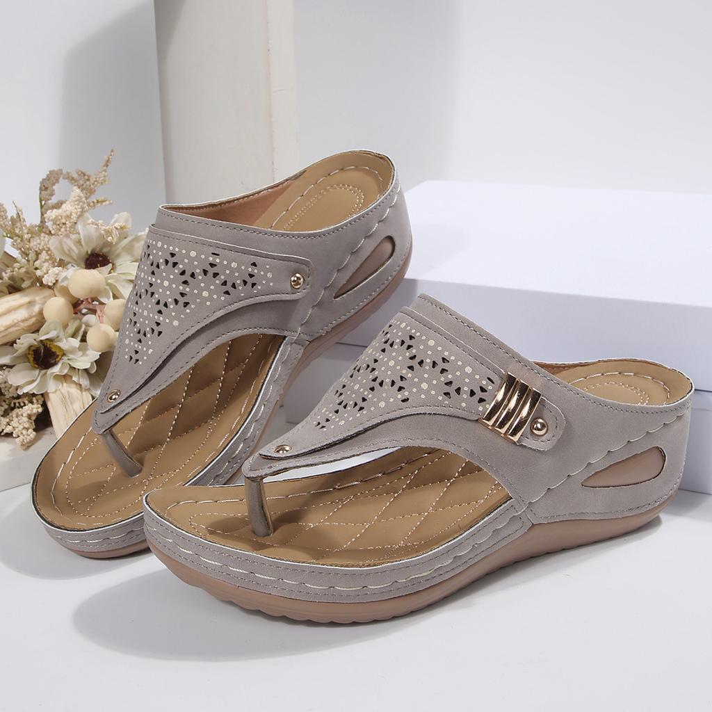 2025 Foreign Trade Summer Women's Wedge Heel Thick-soled Slippers Large Size Toe Thick-soled Herringbone Wedge Slippers