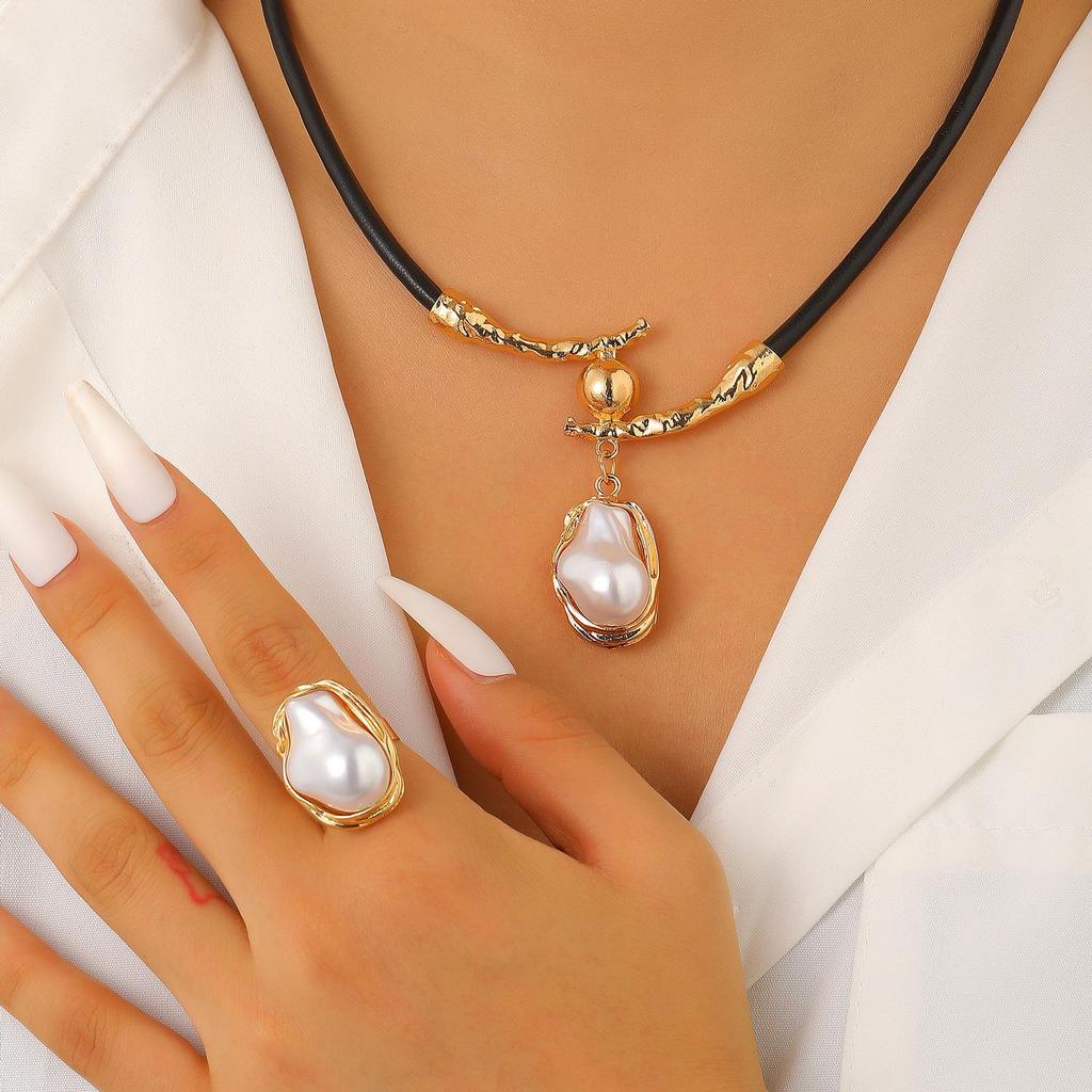 Baroque Pearl Choker - European & American Style with Irregular Design, Simple Metal Open Necklace