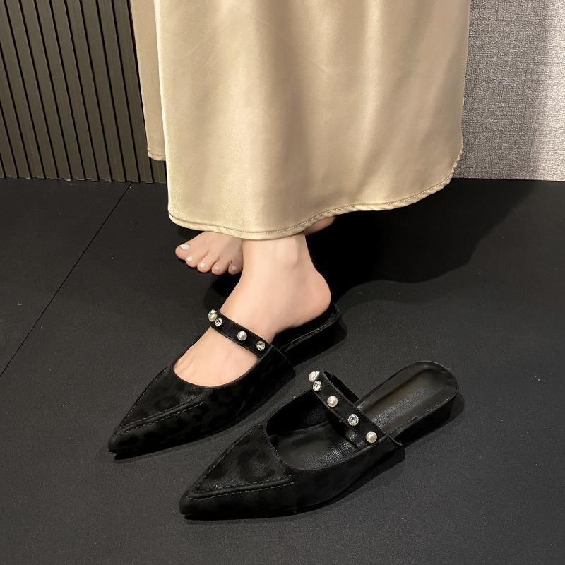 Retro Baotou Semi-dragging Female Spring New Pointed Toe Shallow Mouth Rhinestone Pearl One-foot Slip-on Low Heel Cool Drag