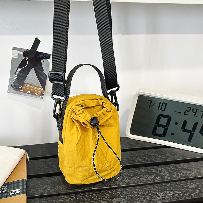 Small Satchel Women's Niche Design 2025 Spring Casual Foreign Style Fashion Messenger Bag Boys Casual Shoulder Bag Women