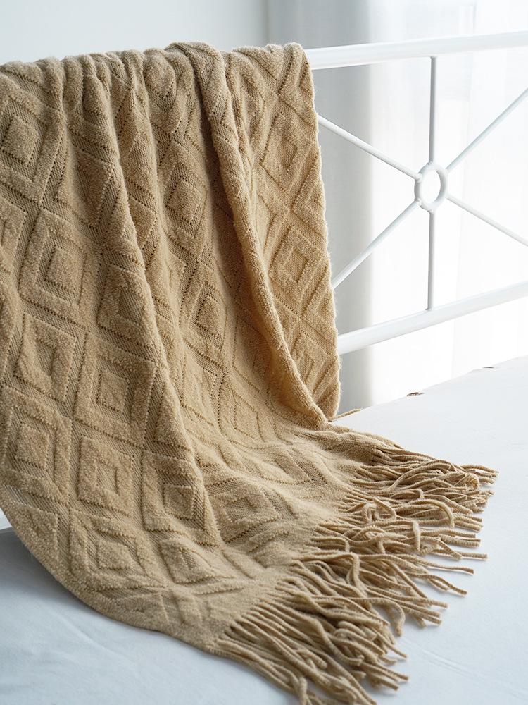 American Style Jacquard Knit Throw, Bed Runner & Sofa Blanket for Autumn/Winter