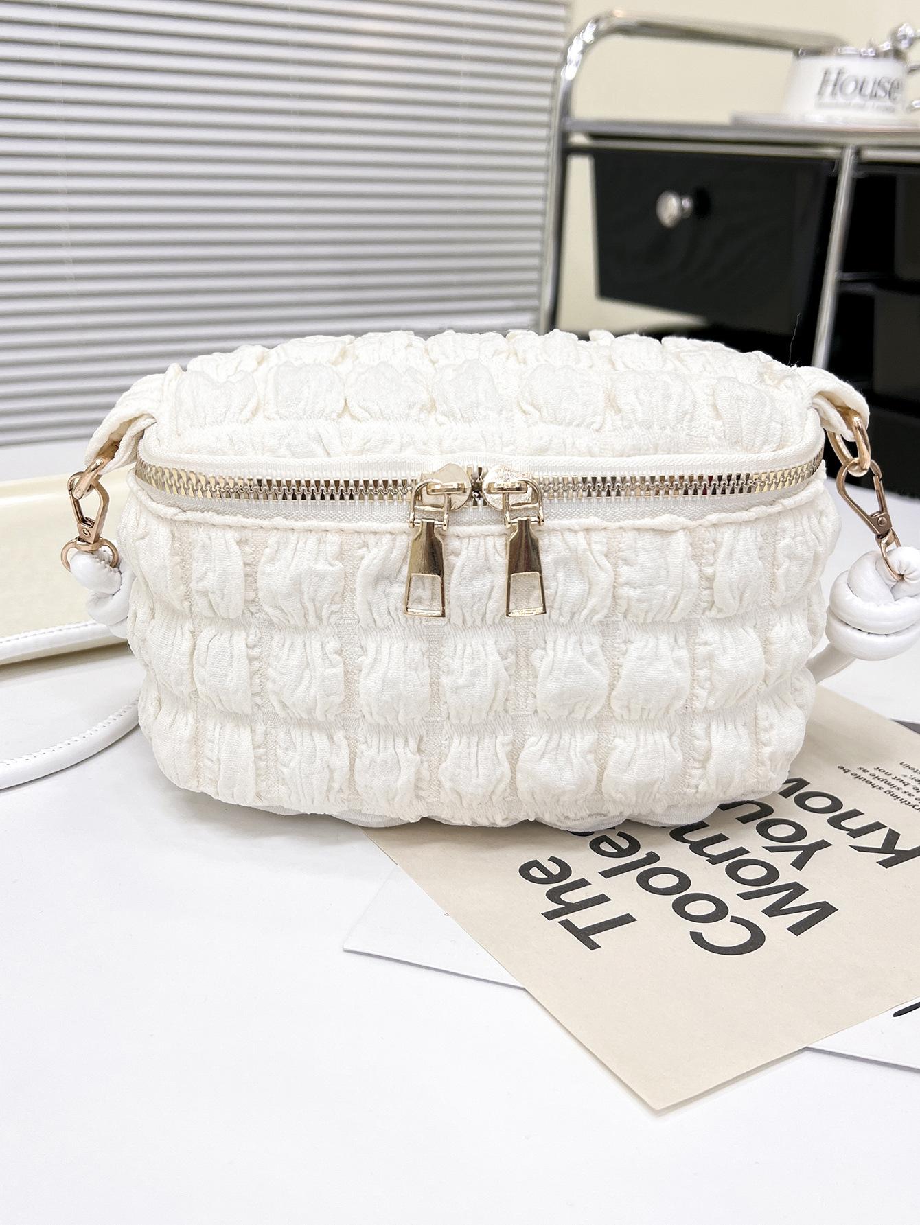 New temperament women s bag mini bubble cute cloud bag foreign gas wrinkled small fragrant wind shoulder portable leisure bag