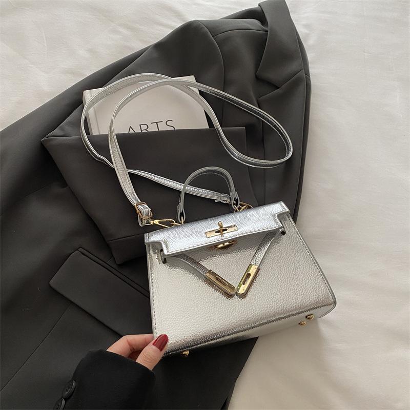 Autumn Small Bag Women's New Trendy Women's Bag Small Square Bag Shoulder Bag Fashionable Personalized Portable Messenger Bag