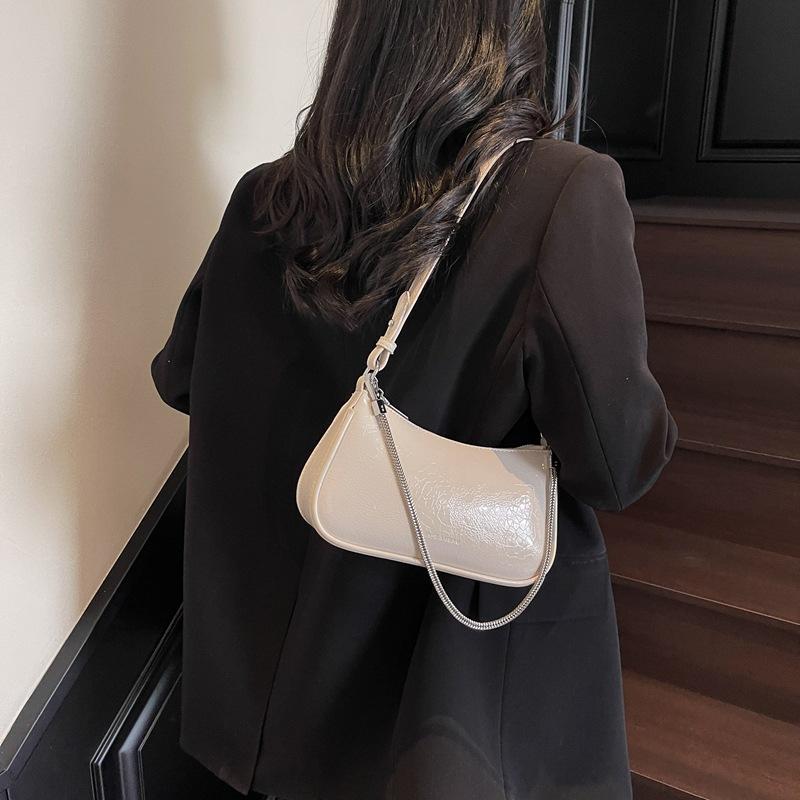 Textured Fashion Single Shoulder Underarm Bag Women's Summer New Simple Daily Work Commuter Bag