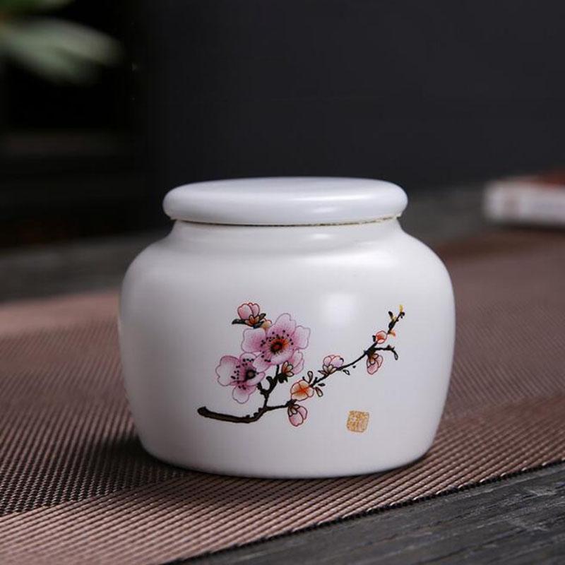 Porcelain White Color Chinese Style Lotus Pattern Sealed Storage Tea Jar Travel Easy to Carry Power Spice Tea Box Teaware