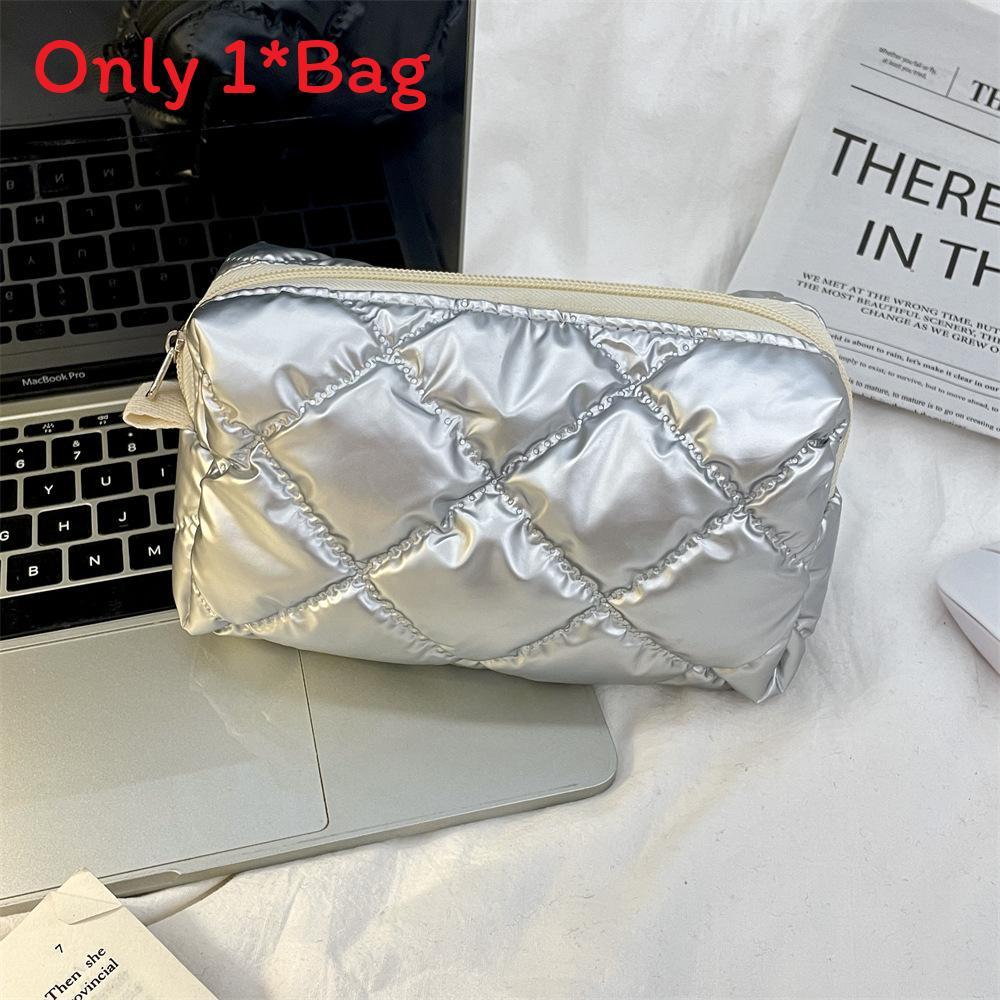 Trendy Heart Pattern Cosmetic Pouch With Butterfly Bow Design For Womens Travel Accessories