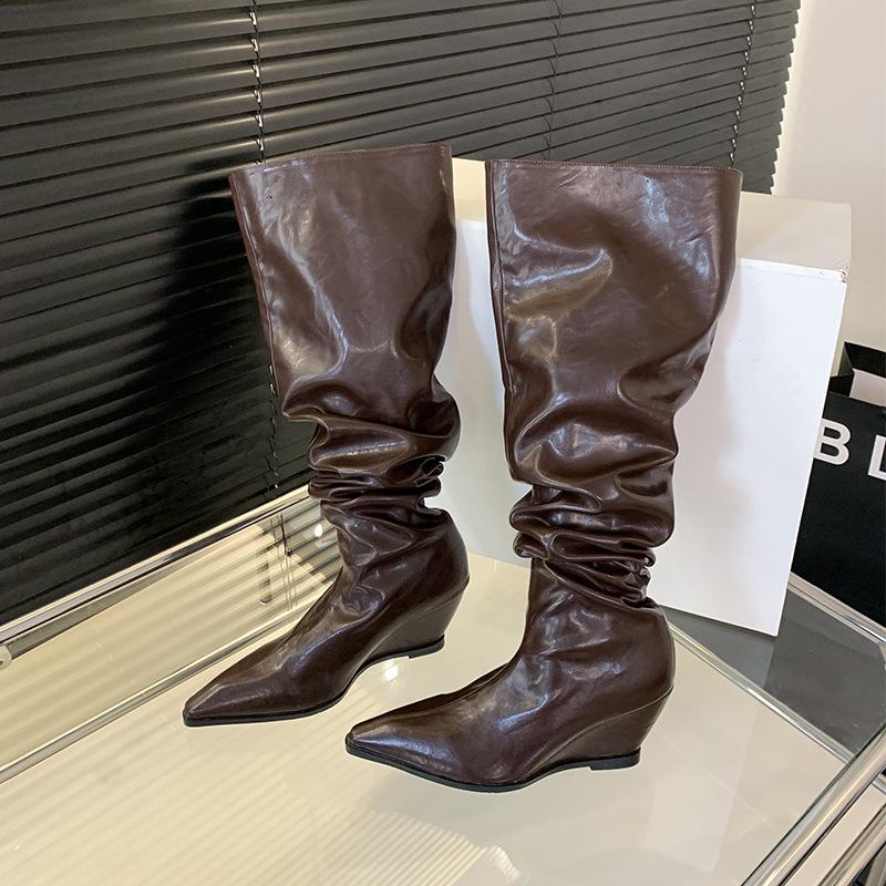 

2025 new big tube around the knee fold pile boots women s autumn and winter French pointed boots slope heel boots 39 коричневый
