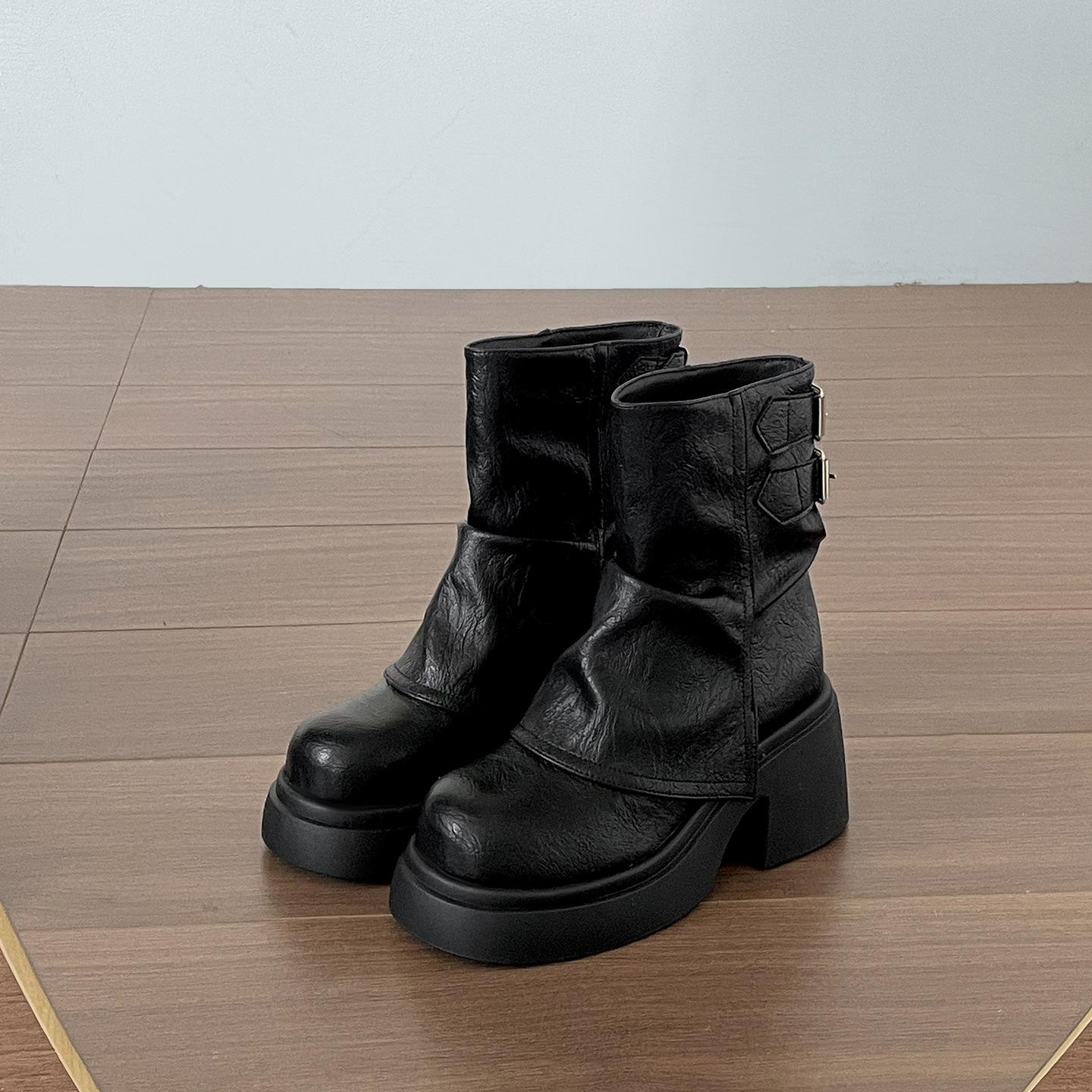 

Королева Ван Мейлард Коричневые Мартинсы на Толстом Каблуке Женские 2025 Новые Осенние Сапоги Высотой до Щиколотки 35 чёрный