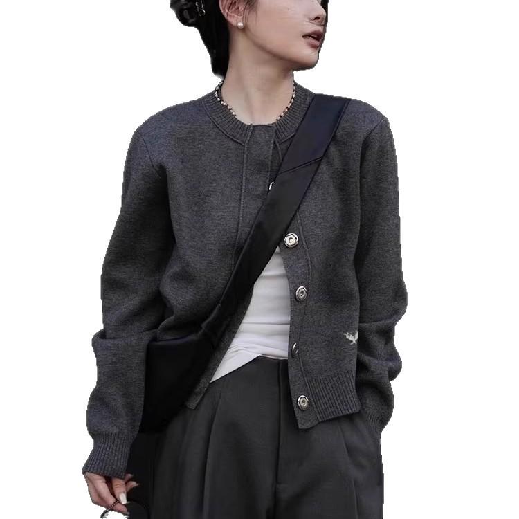 Women's Premium Gray Wool Cardigan: Short, Loose, Casual, Versatile Knitted Sweater, Perfect for Autumn and Winter.
