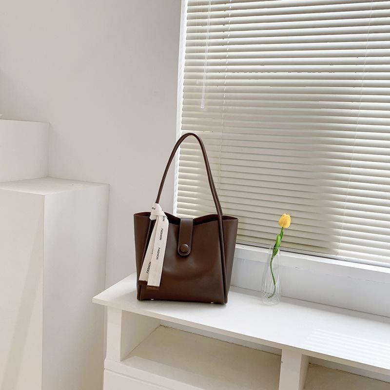 

Сумка большой вместимости для интернет-знаменитостей, осень-зима, ретро сумка через плечо, женская, 2025, новый тренд, модная, для отдыха, для поездок на работу, сумка-тоут