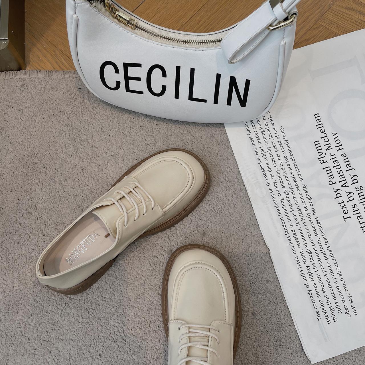 

White small leather shoes women s British style spring 2025 soft-soled lace-up single shoes student Oxford shoes 35