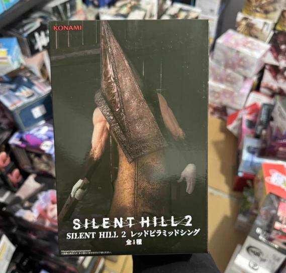 

В наличии Konami Silent Hill 2 Пирамидоголовый и Пузырчатая Медсестра - Модная Коллекционная Фигурка Приз Подарок.Официальный original with box