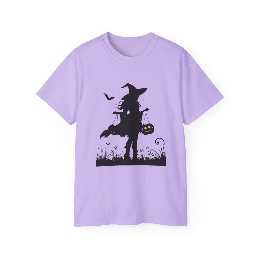 Halloween Witch T-Shirt Pretty Witch Trick or Treat Shirt Cute Halloween Tee Unisex T-Shirt XL