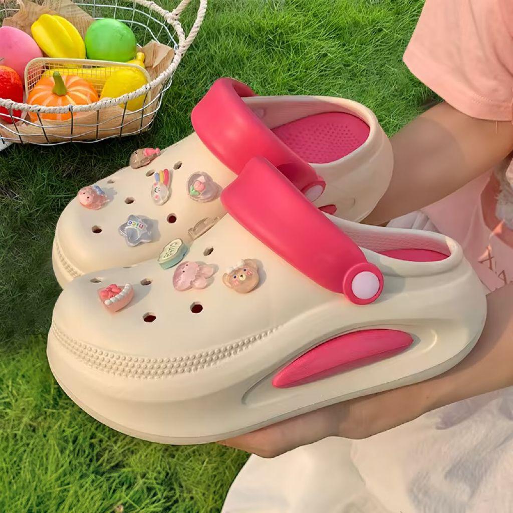 2024 Women's Cute Closed-Toe Height-Boosting Non-Slip Beach Sandals