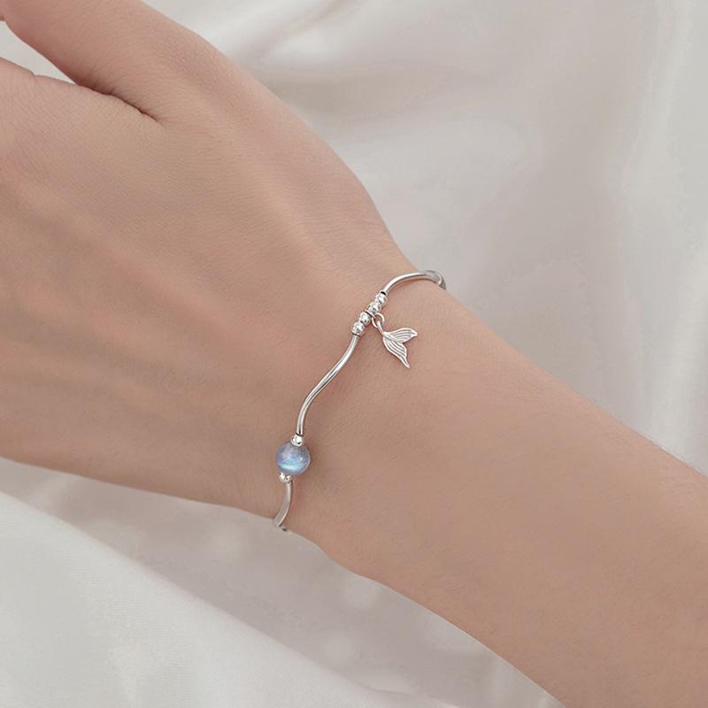 ANENJERY Moonstone Mermaid Tail Bracelet Ins Niche Design Female Friends Imitation Pearl Bracelet Accessories Wholesale