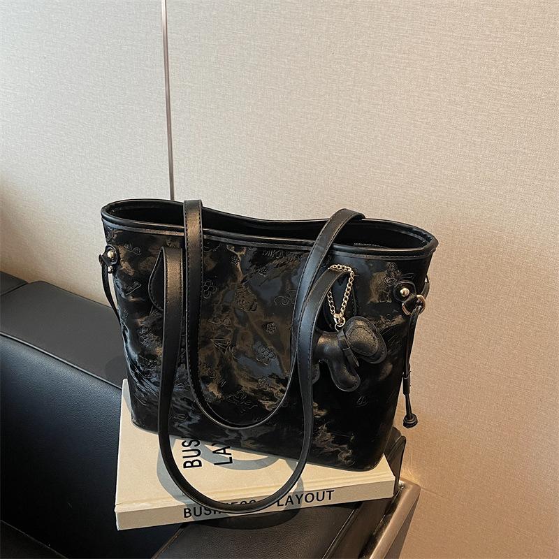 Large-capacity bag women's 2025 new high-end college student class shoulder bag women's portable commuter tote bag