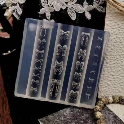 Nail art – Stencil e stampini per unghie