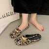 Mode 2025 Leder Elegant Temperament Metallschnalle Fischmaul Pantoletten Modische Flache Schuhe Coole Pantoletten Sommer Neuer Trend