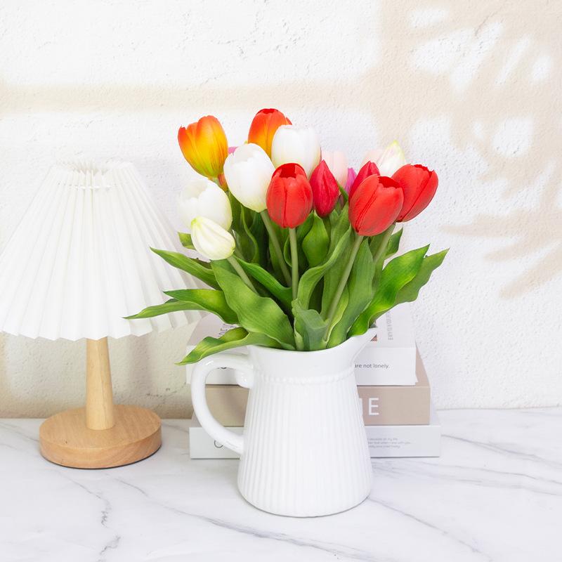 Simulierter 5-köpfiger Tulpenstrauß, Künstlicher Tulpenstrauß mit weicher Gummihaptik, Nordische Heimdekoration, Falsche Blumenzierde