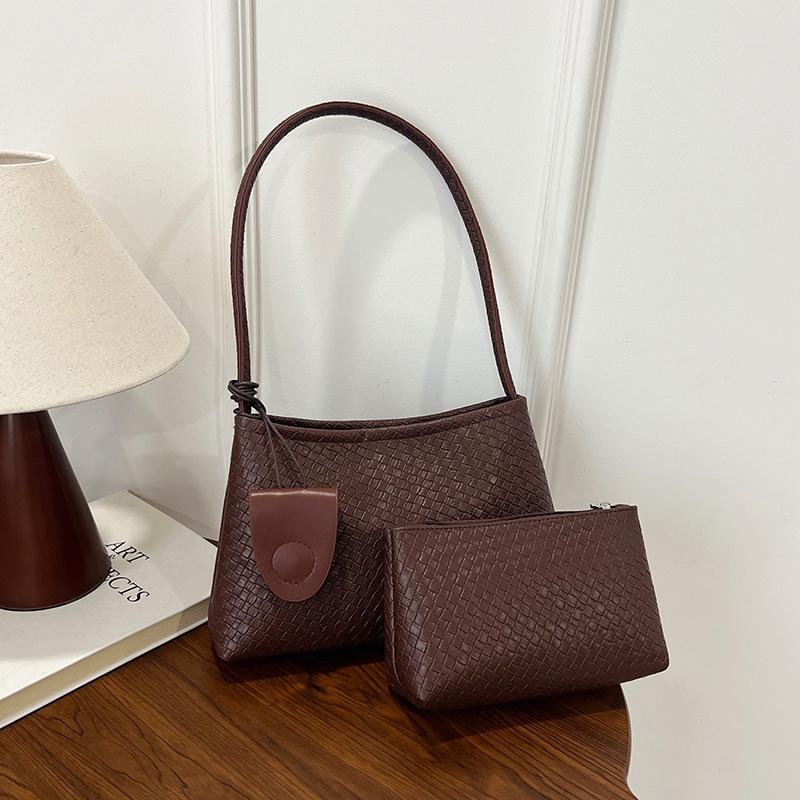 New Popular Niche Temperament High-end Hand Bag Fashion Woven Bag Shoulder Underarm Baguette Bag