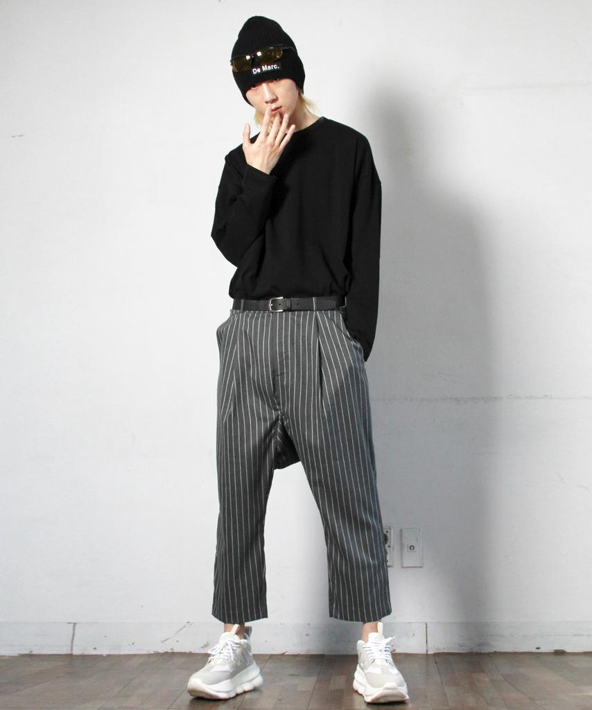 Deumakeu Wide Baggy Fit One-Pleat Striped Pants Gray