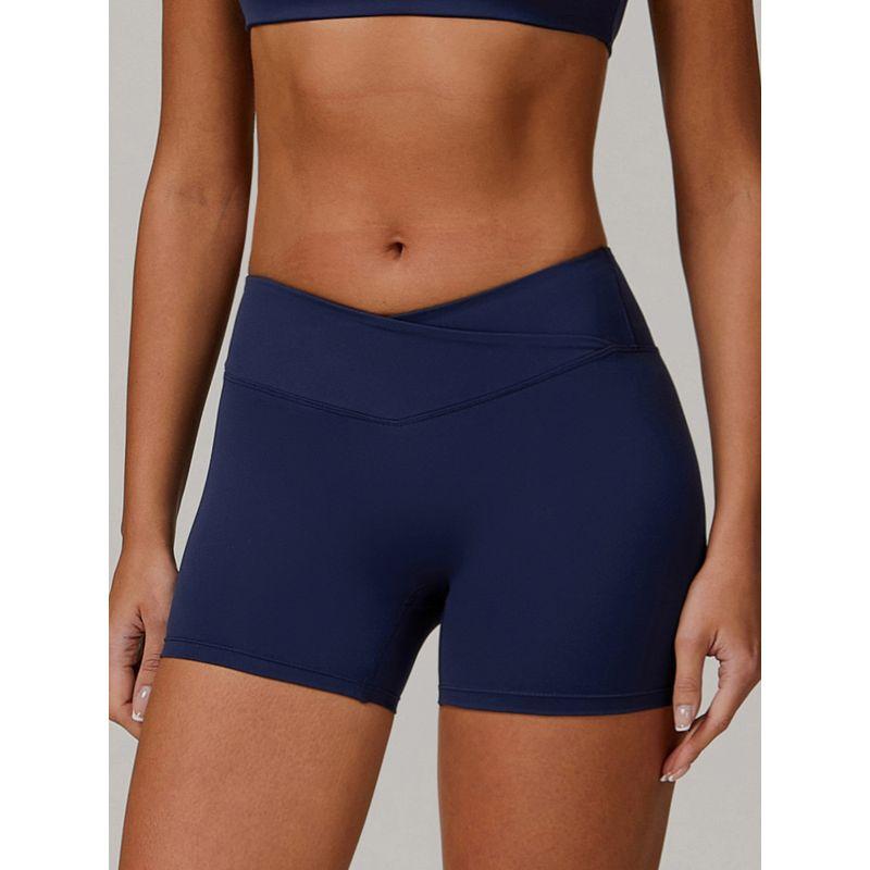 European and American Nude Feel Cross V Waist Fitness Shorts Peach Tight Buttock Lifting Sports Shorts Women Outer Wear Three-Point Yoga Pants