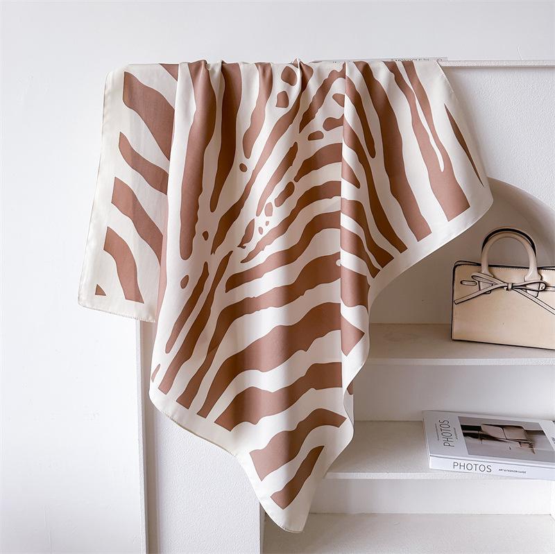 Women Spain Brand Design Scarf Fashion Leopard Zebra Silk Scarves Square Small Handkerchief Neck Snood Bag Hijab Snood 90*90Cm