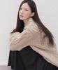 Atiseuteukeompeullegseu Artist Cable Round Neck Pullover (Beige)