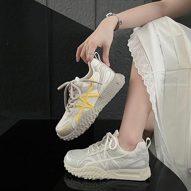 Korean niche summer versatile inner height increase dad shoes women's 2025 summer breathable little white shoes women's sports and leisure shoes