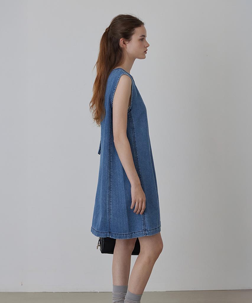 Kwinseulaebis Denim Back-Open Sleeveless Dress