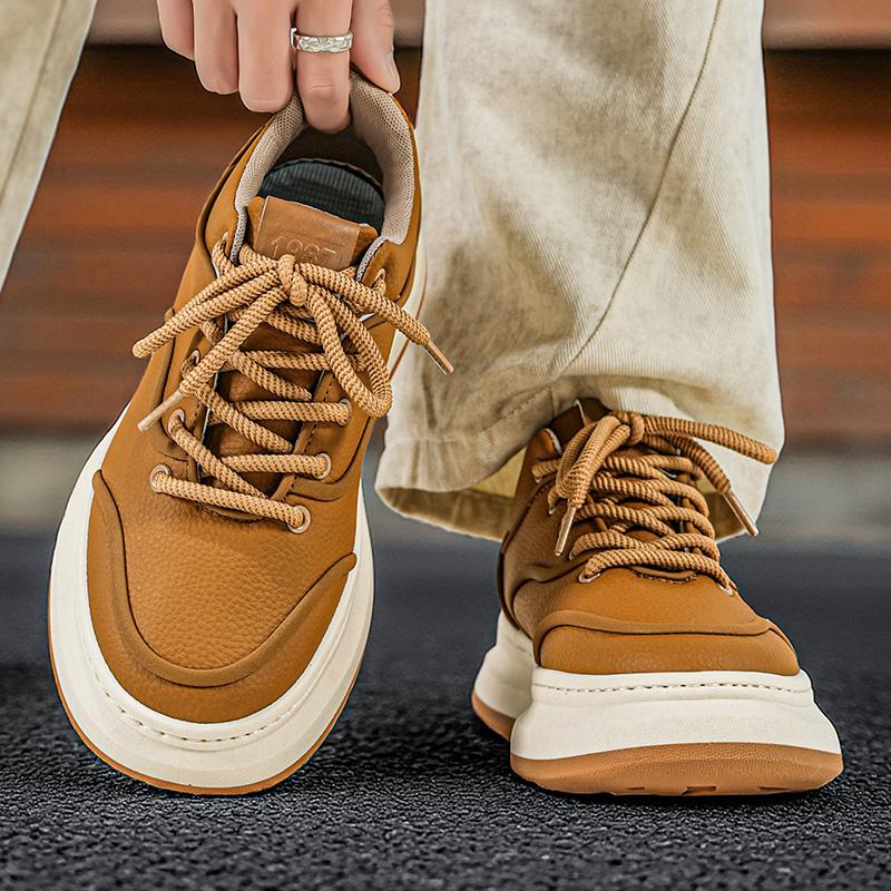 2026 New Thick Soled Niche Low Top Casual Sports Trend Fashionable Casual Classic Board Shoes Men's Trendy Shoes