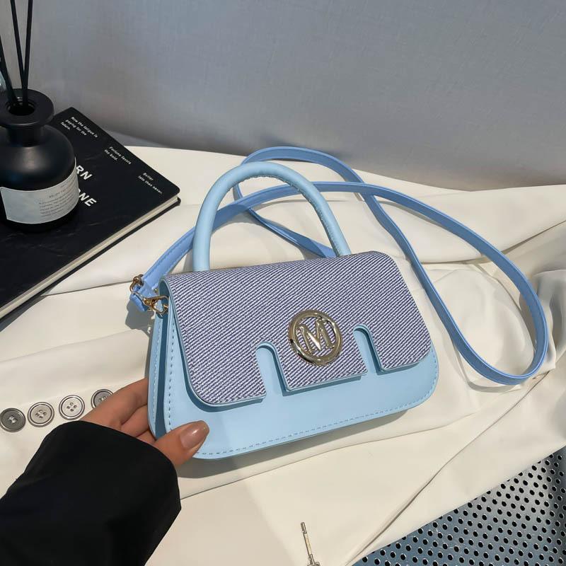 2025 Summer Popular Design Sense Niche Leisure High Sense Temperament Hand Bag Temperament Shoulder Messenger Bag