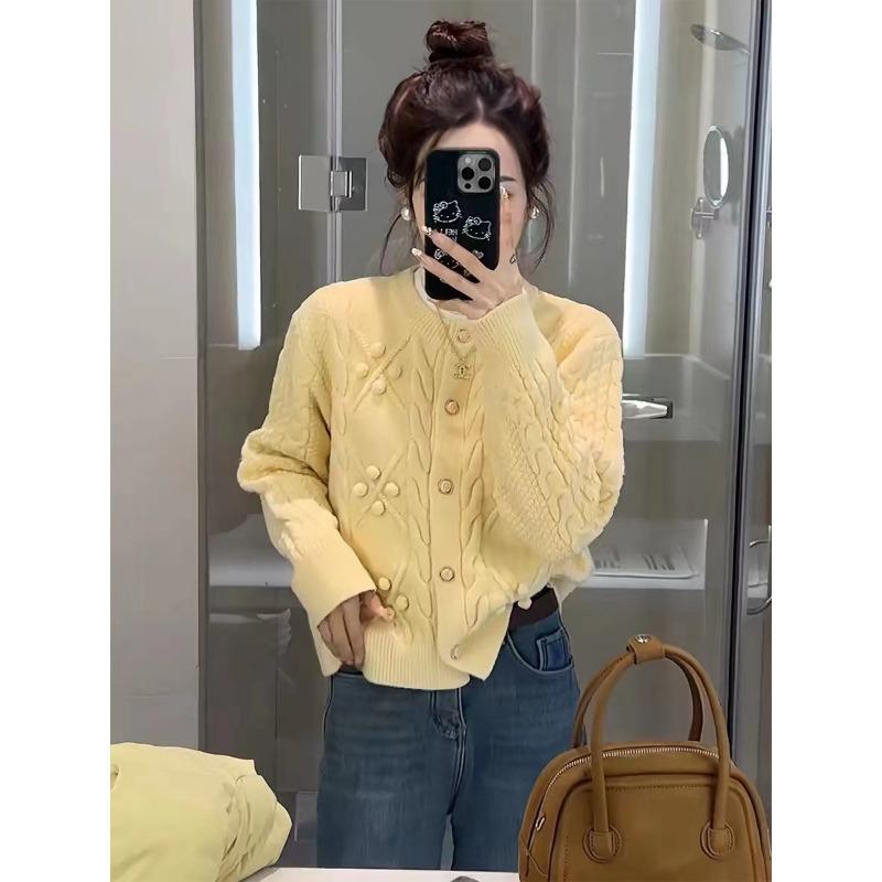 

Нежный ветер трехмерный шар твист свитер женский осень и зима новый шикарный вязаный кардиган One size жёлтый