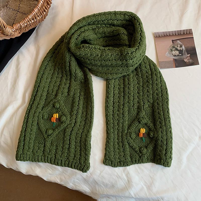 Retro Floral Embroidery Scarf - Women's Warm Knit Neck Gaiter for Autumn/Winter