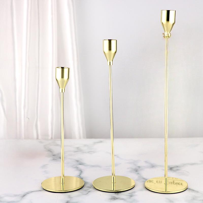 

Маленький свічник для вина Простий золотий залізний свічник Свічник для чайної свічки Прикраса для вітальні Романтичні прикраси День народження 1 complete set жовтий