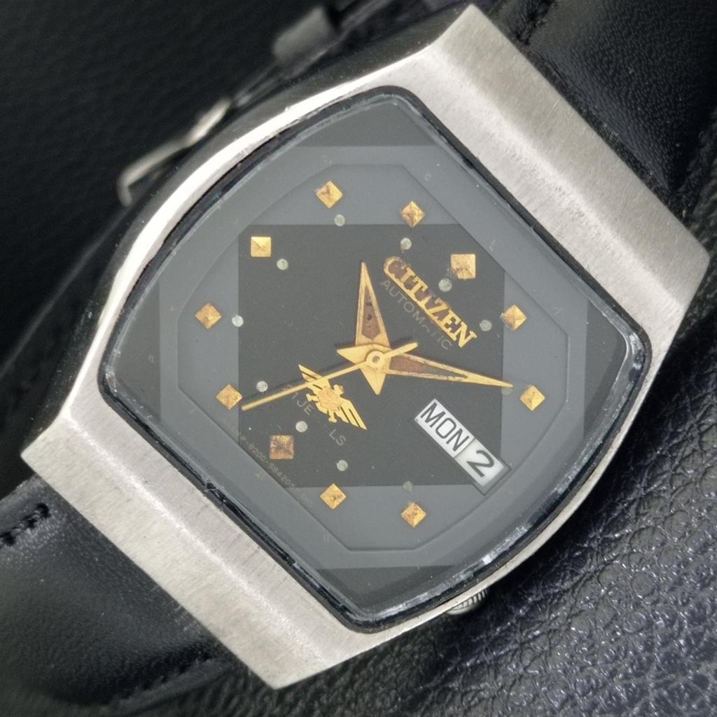 JAPAN VINTAGE CITIZEN AUTOMATIC 8200 MENS ORIGINAL DIAL WATCH A702147-5 R208-a702147