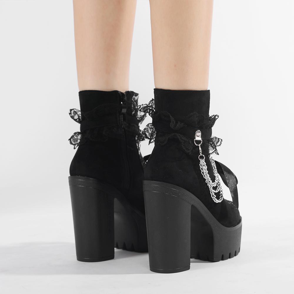 Gdgydh Gothic Vintage Lace Ankle Boots for Women Floral Pattern Chunky Heel Platform Boots with Chain Dress Outdoor