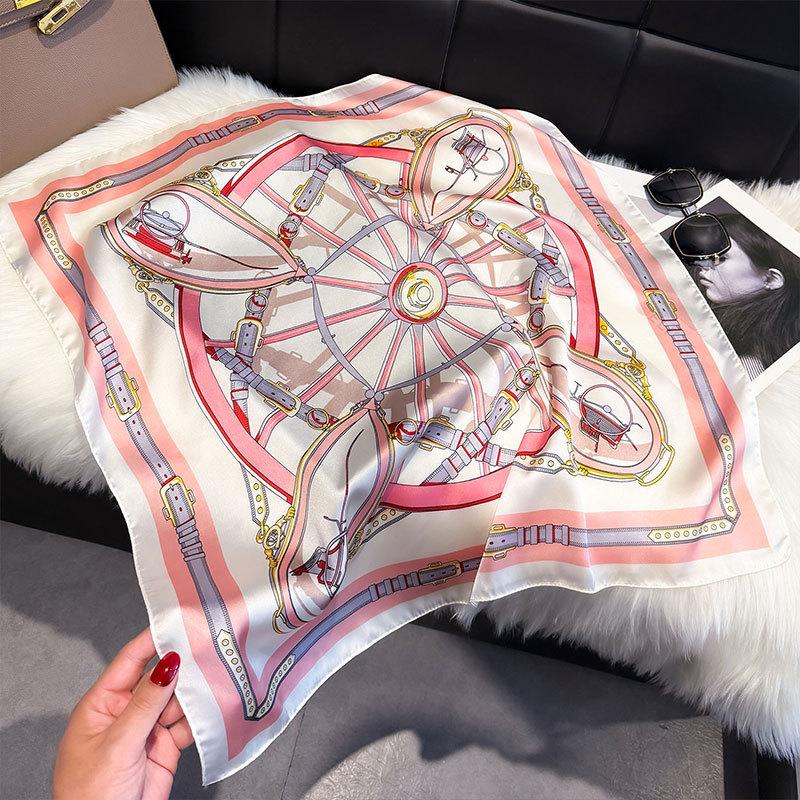 Spring Silk Scarf Fashionable Foreign Style Versatile Small Square Scarf 70Cm Decorative Scarf Sunscreen Travel Shawl Women