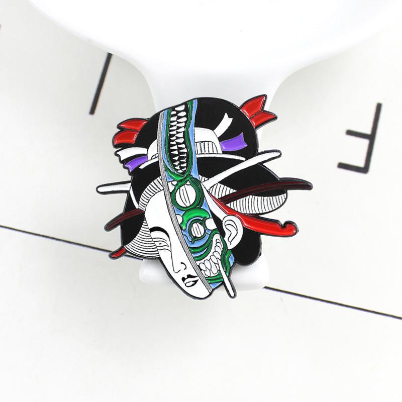 Trendy Japanese Geisha Halloween Enamel Pin: Creative & Versatile Brooch