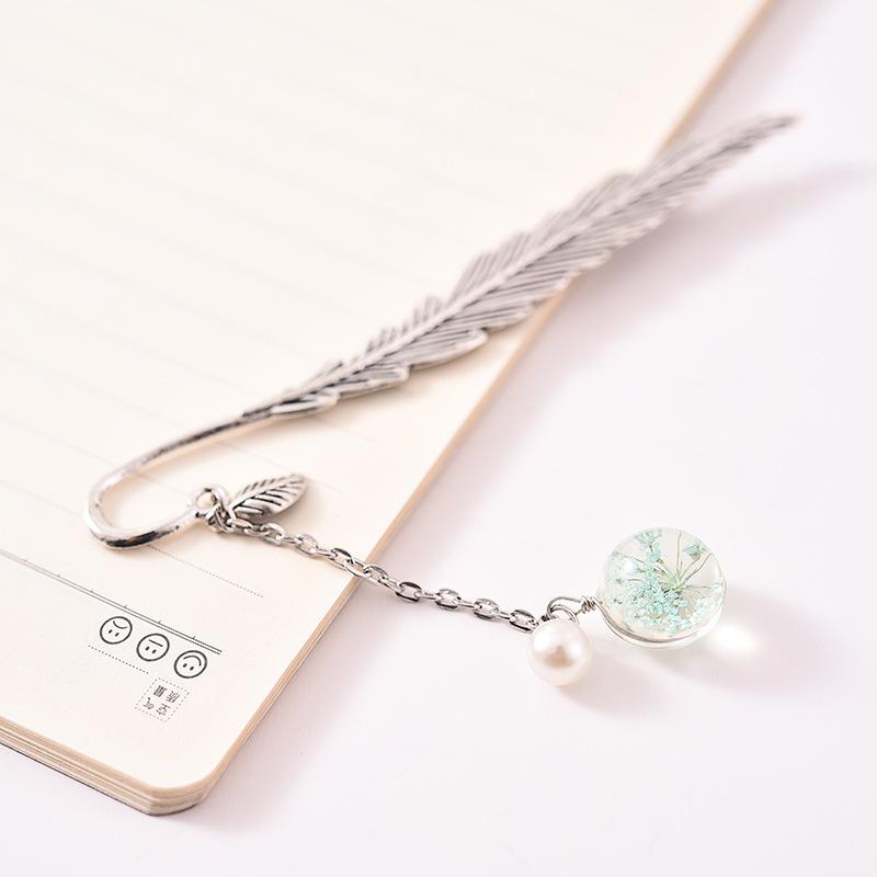 Novelty Dry Flower Bookmark Retro Ball Pendant Book Label For Girls Vintage Jewelry Kids Gift Stationery Book Accessories