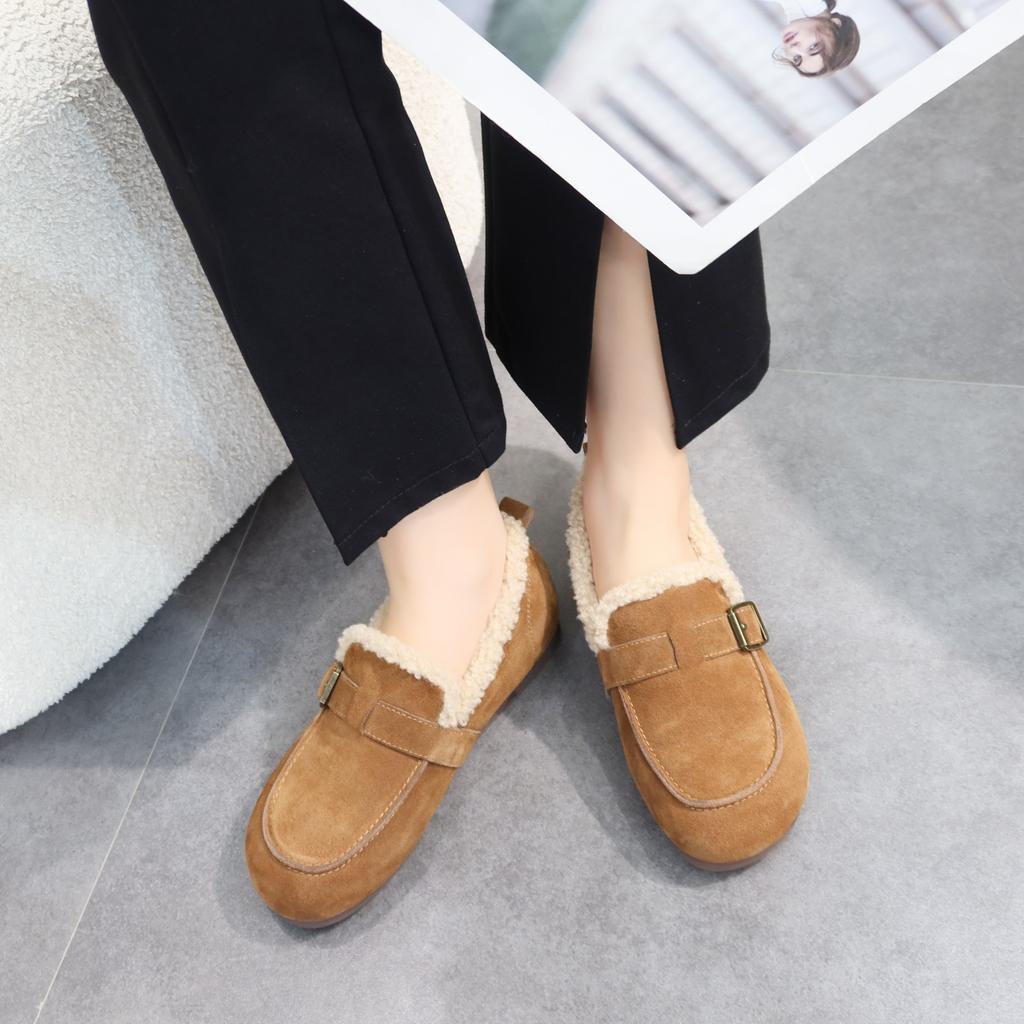 Leather plush shoes for women's winter 2025 new popular thickened warm one-pedal flat-bottomed beanie cotton shoes for women