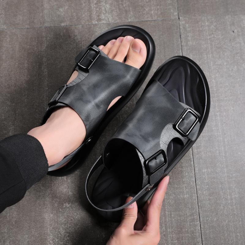 

3665 manufacturers summer wear men s slippers trendy personality Korean version beach outdoor casual sandals 38