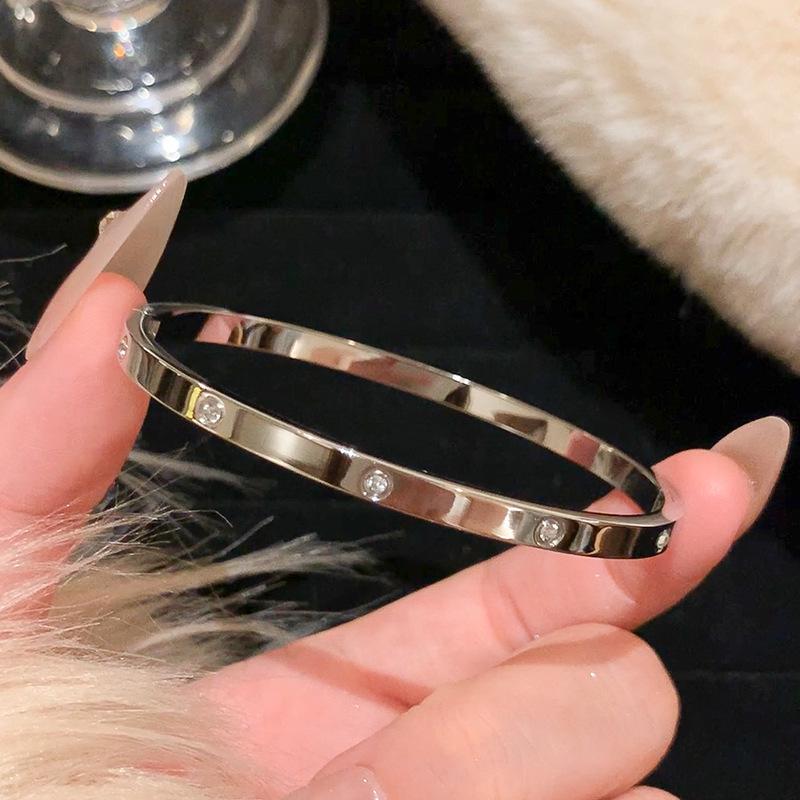 Starry Sky Silver Titanium Steel Bracelet for Women - High-End, Versatile, Full Diamond, Non-Fading Fashion Accessory