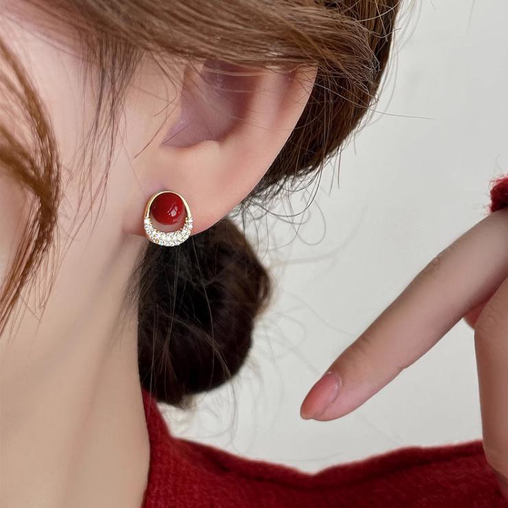 S925 Silver Red Pearl & Diamond Stud Earrings: Elegant, Unique Design for Women